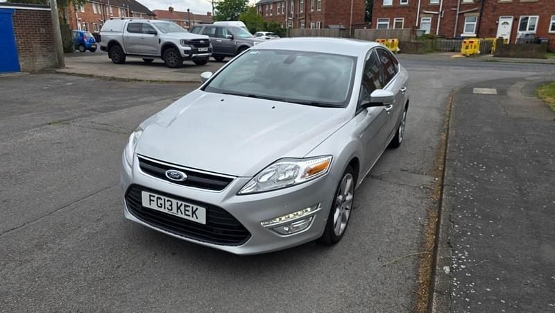 Silver Used 2014 Ford Mondeo Business Edition Hatchback | £2,195 (Super price) - Image 1/4