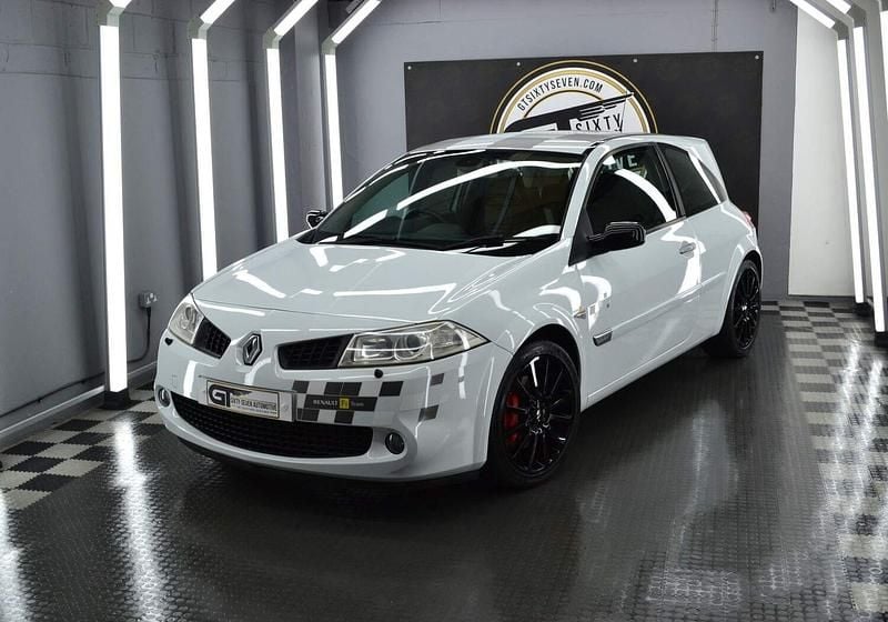 White Used 2008 Renault Mégane III Hatchback | £12,495 - Image 1/4