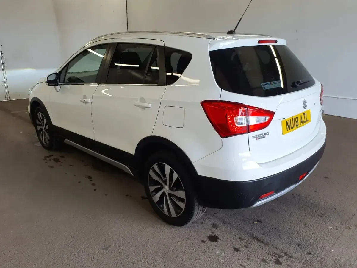 Used Suzuki SX4 SZ-T 111 HP (81 kW) 2018 White Hatchback