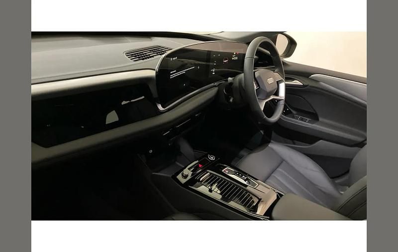 Novo Audi e-tron Sport 206 kW (281 HP) 2025 Other SUV