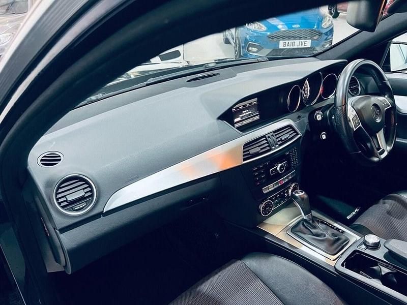 Used Mercedes C220 AMG 170 HP (125 kW) 2013 Blue Sedan