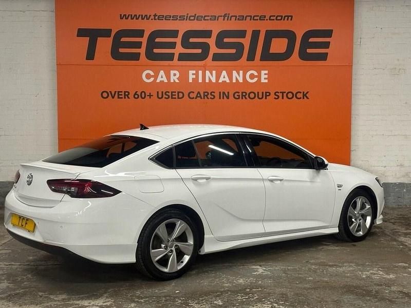 Used Vauxhall Insignia SRi 2019 White Hatchback