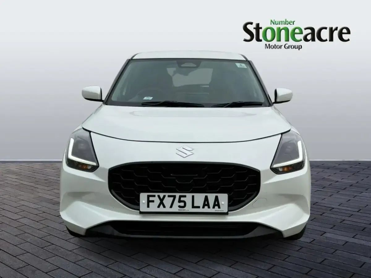 Used Suzuki Swift 82 HP (60 kW) 2025 White Hatchback