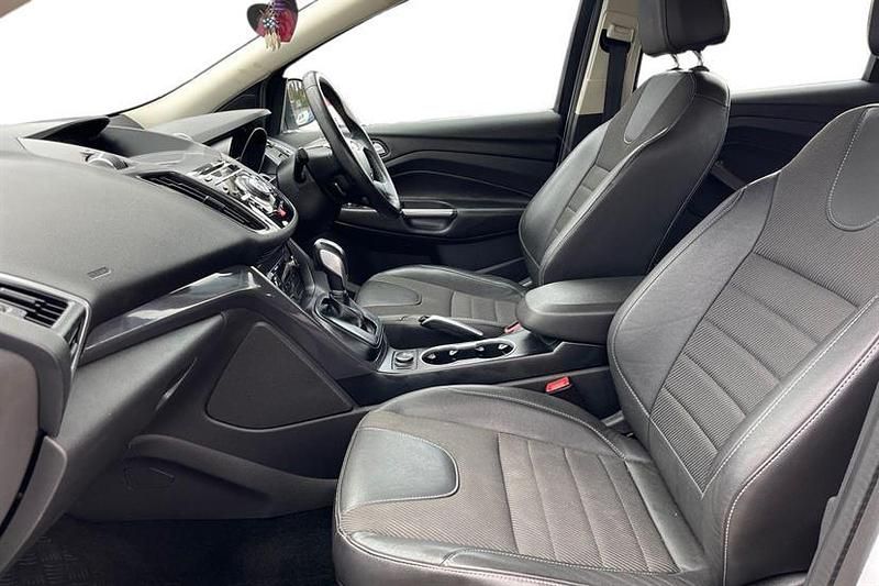 Used Ford Kuga Titanium 163 HP (119 kW) 2013 White SUV