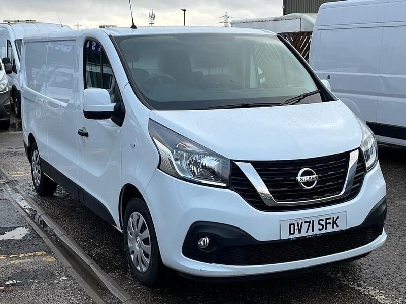 Used Nissan NV300 Acenta 120 HP (88 kW) 2021 White Van