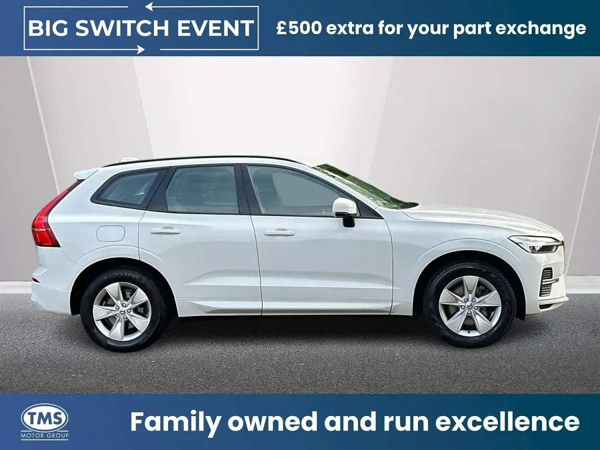 Used Volvo XC60 Momentum 197 HP (144 kW) 2022 White SUV