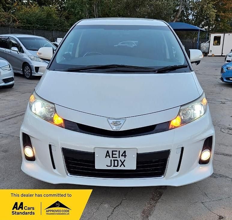 White Used 2025 Toyota Estima MPV | £10,299 (Expensive) - Image 1/4