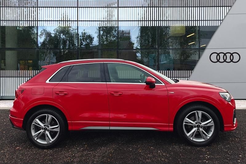 Used Audi Q3 S-Line 150 HP (110 kW) 2022 Red SUV