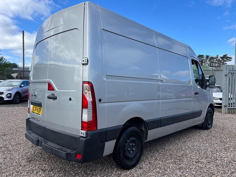Used Nissan Interstar Acenta 135 HP (99 kW) 2024 Silver Van