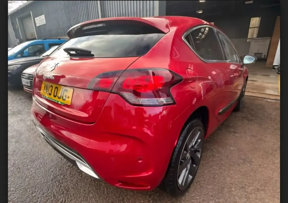 Usado Citroën DS4 160 CV (117 kW) 2013 Rojo Utilitario