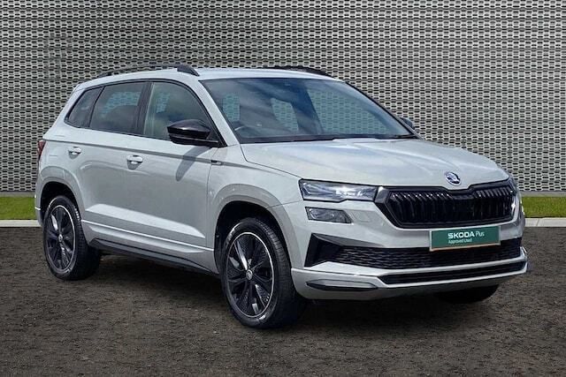 Meteor grey Used 2022 Skoda Karoq SportLine SUV | £23,499 (Fair price) - Image 1/4