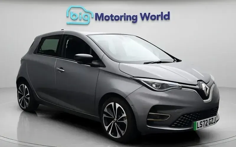 Used Renault Zoe Iconic 100 kW (136 HP) 2022 Hatchback