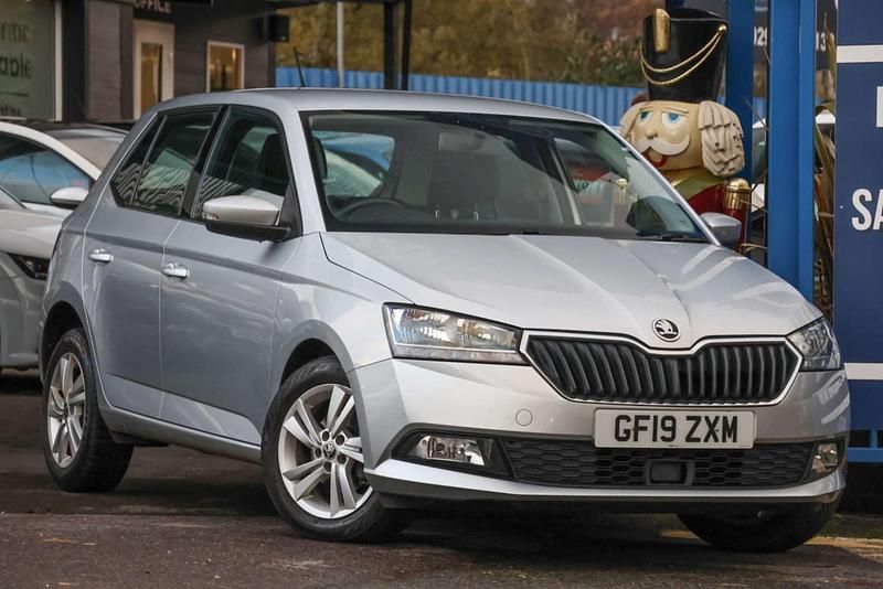 Used Skoda Fabia SE 95 HP (69 kW) 2019 Silver Hatchback