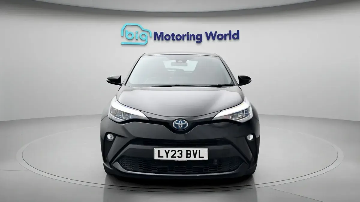 Used Toyota C-HR 121 HP (88 kW) 2023 SUV