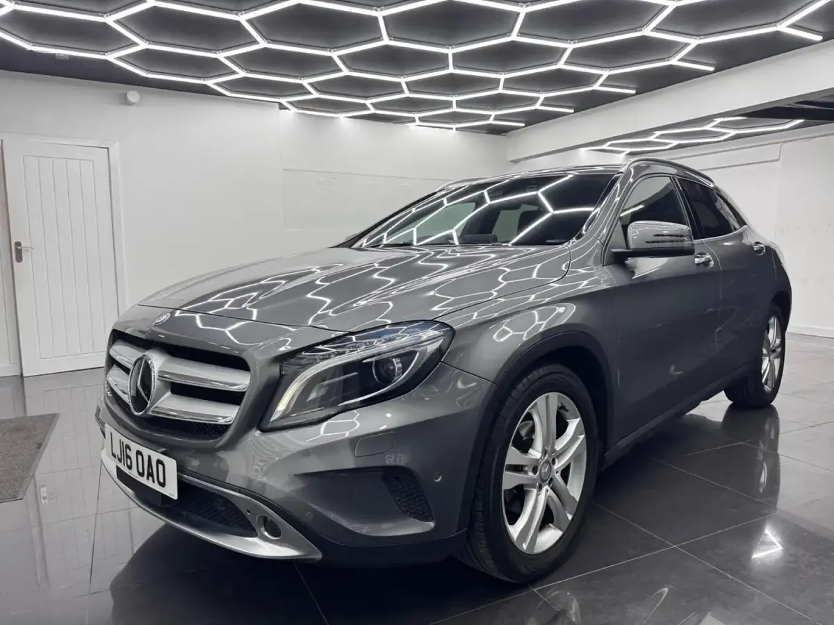 Used Mercedes GLA200 SE 156 HP (114 kW) 2024 Grey SUV