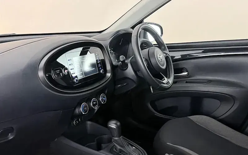 Used Toyota Aygo X PURE 72 HP (52 kW) 2022 Black SUV