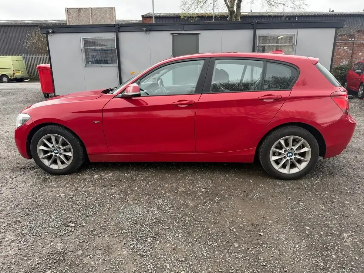 Used BMW 116 Sport Line 136 HP (100 kW) 2025 Red Hatchback