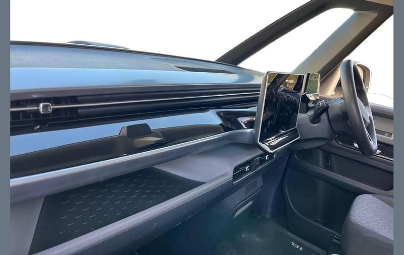 Used VW ID. Buzz Pro 210 kW (286 HP) 2024 Silver MPV