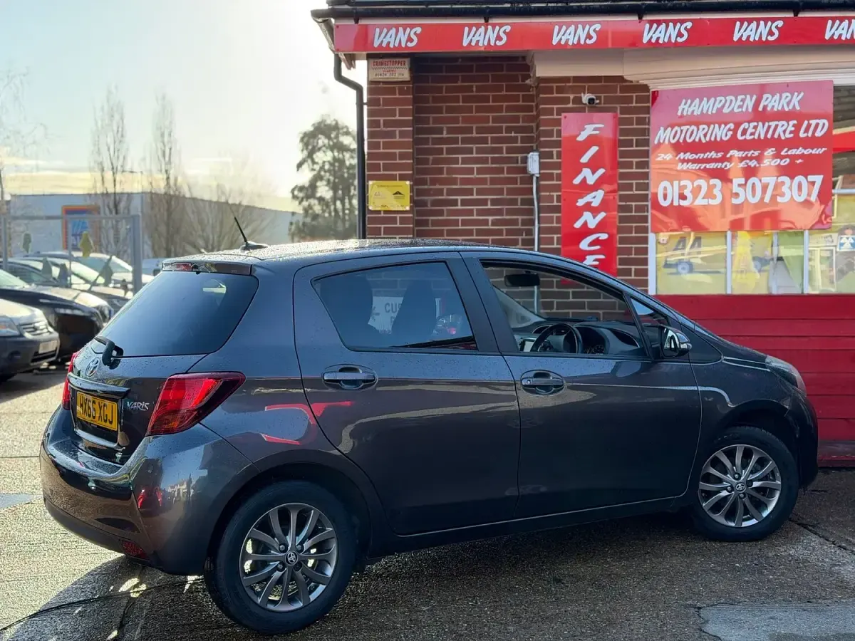 Used Toyota Yaris 2016 Grey Hatchback