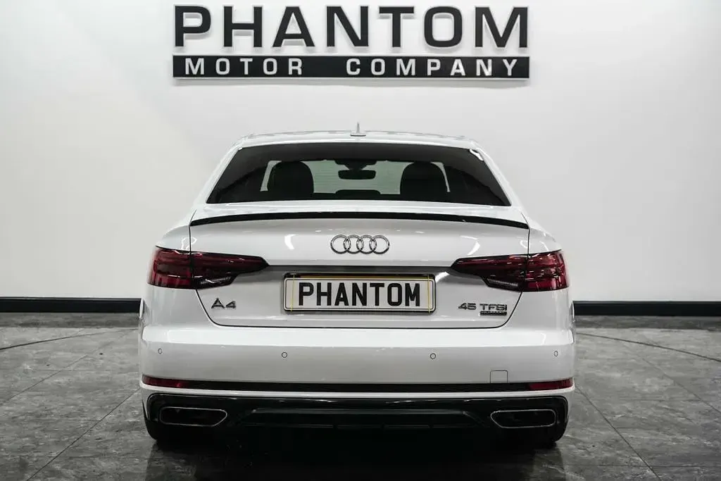 Used Audi A4 Black Edition 245 HP (180 kW) 2019 White Sedan