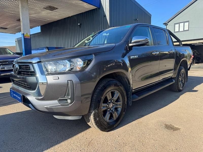Used Toyota HiLux 150 HP (110 kW) 2022 Grey Pickup