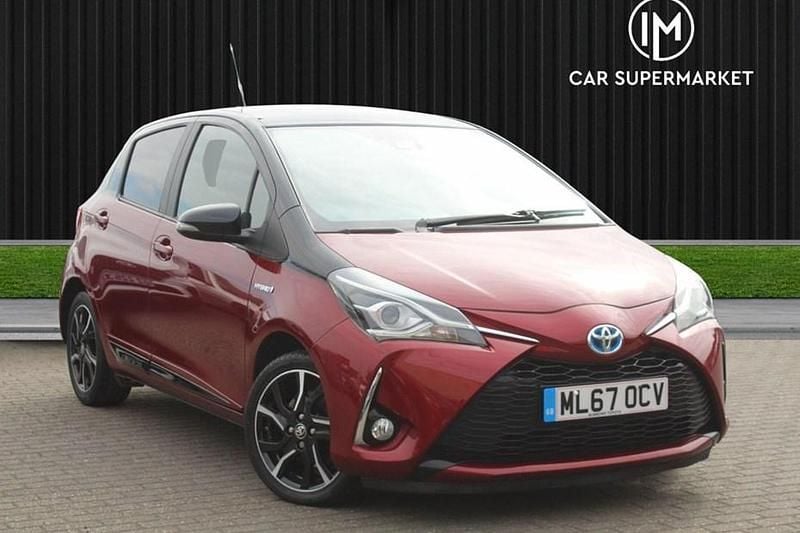 Used 2017 Toyota Yaris Hybrid Design | £9,385 (Fair price) - Image 1/1