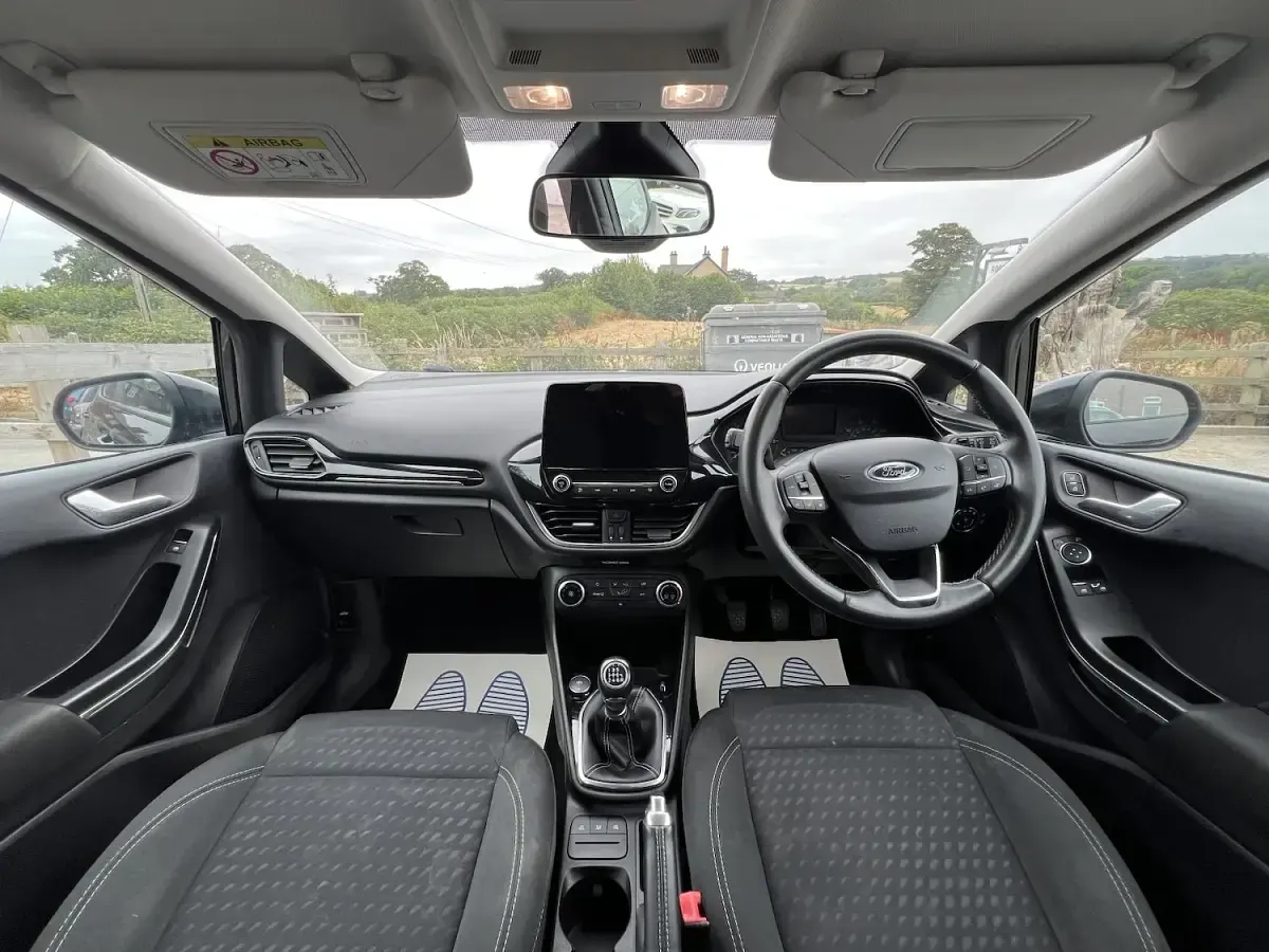 Used Ford Fiesta Zetec 85 HP (62 kW) 2019 Black Hatchback