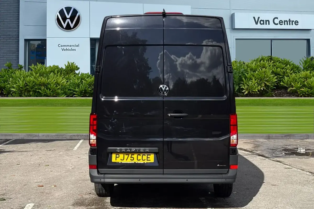 New VW Crafter 177 HP (130 kW) 2025 Black Van