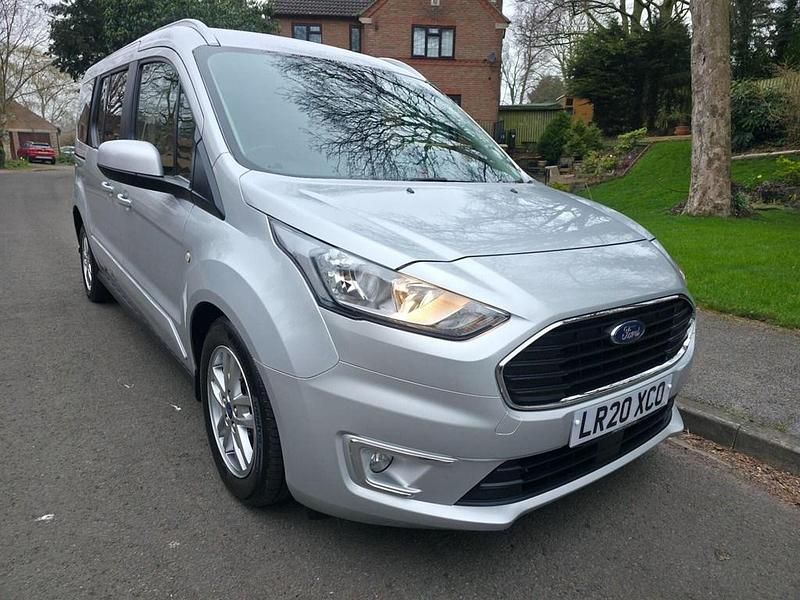 Used Ford Grand Tourneo Connect Titanium 120 HP (88 kW) 2020 Silver MPV