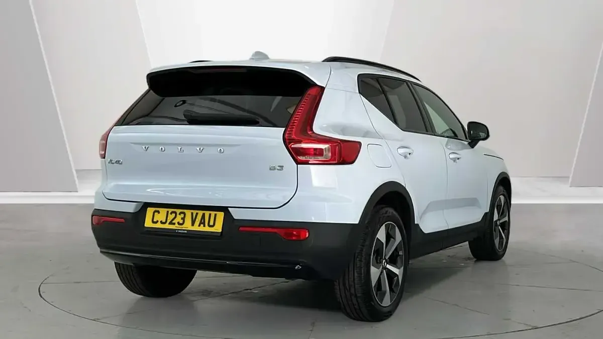 Used Volvo XC40 Ultimate 161 HP (118 kW) 2023 Blue SUV