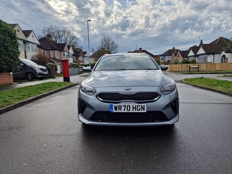Silver Used 2020 Kia Ceed Hatchback | £10,950 (Expensive) - Image 1/4