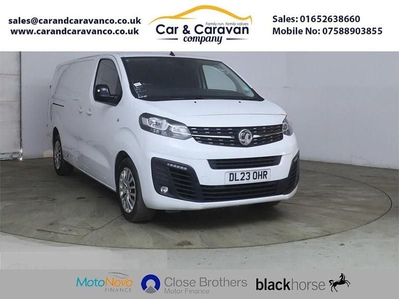 Used Vauxhall Vivaro S 100 HP (73 kW) 2023 White MPV