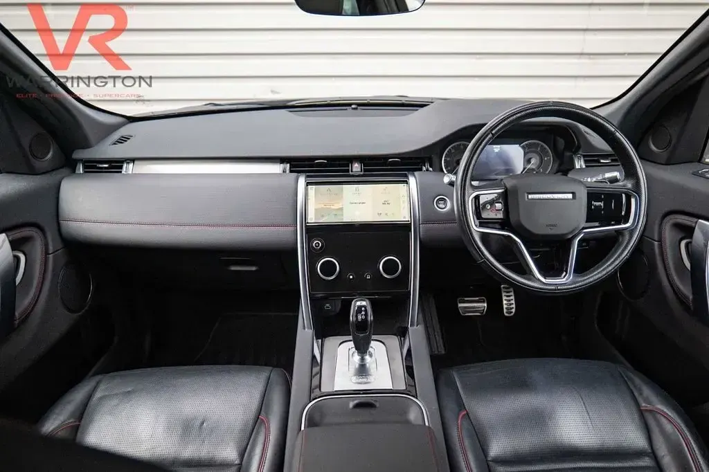 Used Land Rover Discovery 5 R-Dynamic 204 HP (150 kW) 2021 White SUV