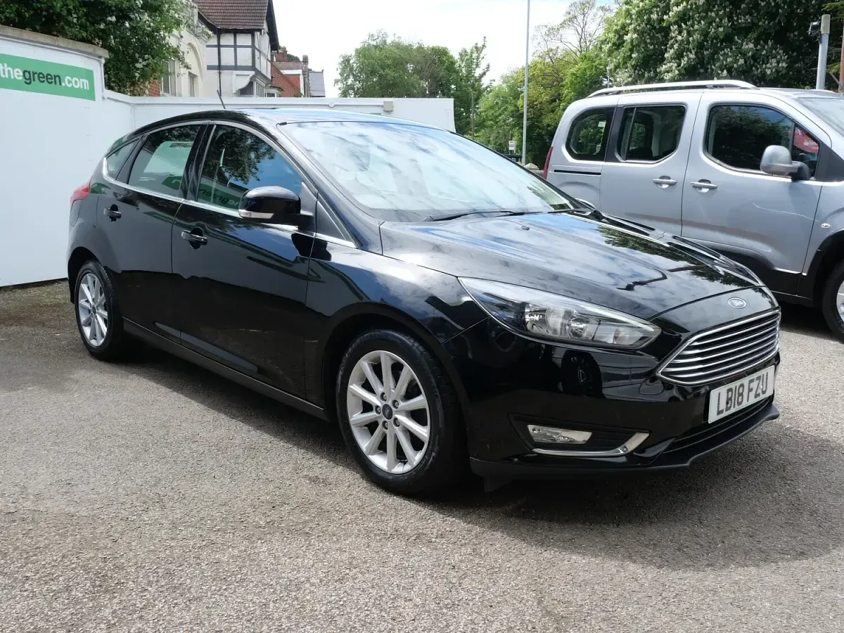 Used Ford Focus Titanium 120 HP (88 kW) 2018 Black Hatchback