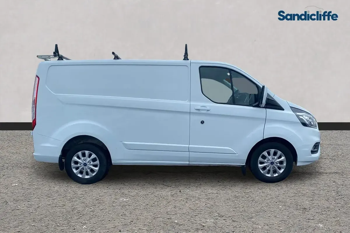 Used Ford Transit Custom Limited 131 HP (96 kW) 2023 Frozen white Van