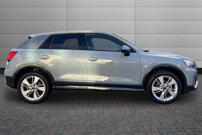 Ny Audi Q2 S-Line 150 HK (110 kW) 2025 Grå SUV