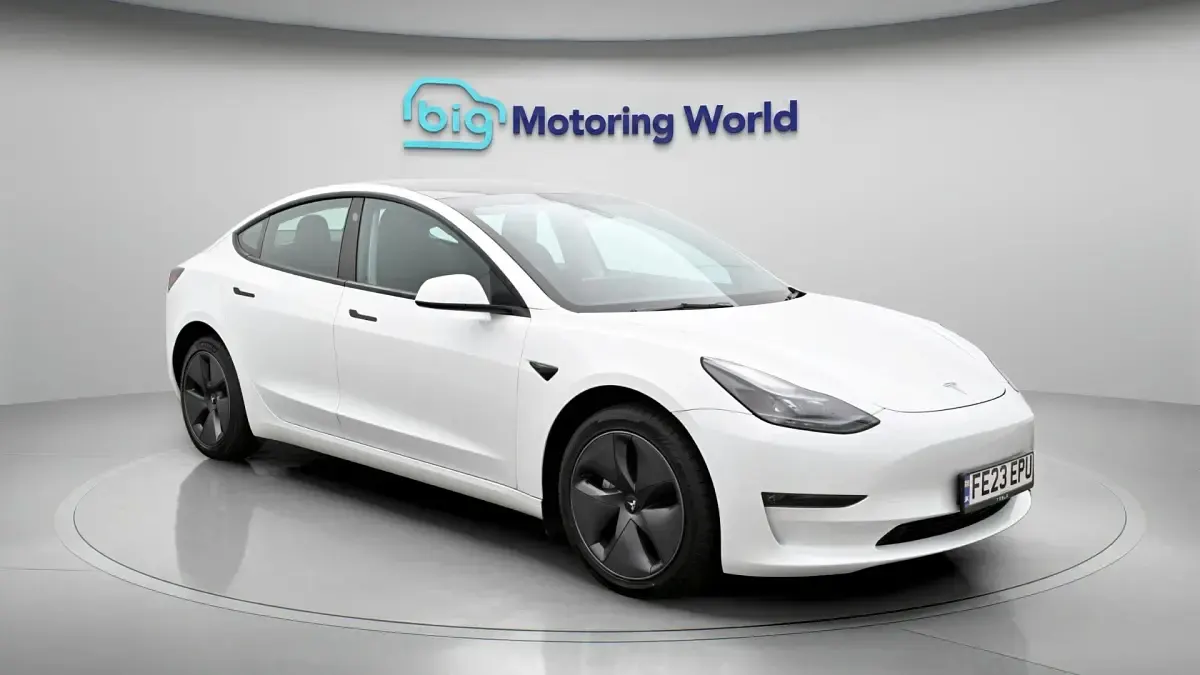 Używany Tesla Model 3 RWD 366 kW (498 KM) 2023 Sedan/Limuzyna