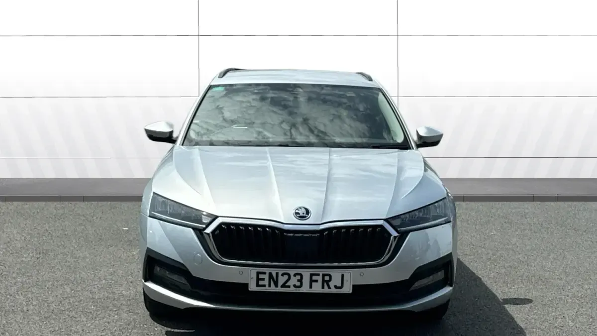 Used Skoda Octavia SE Technology 116 HP (85 kW) 2023 Silver Estate