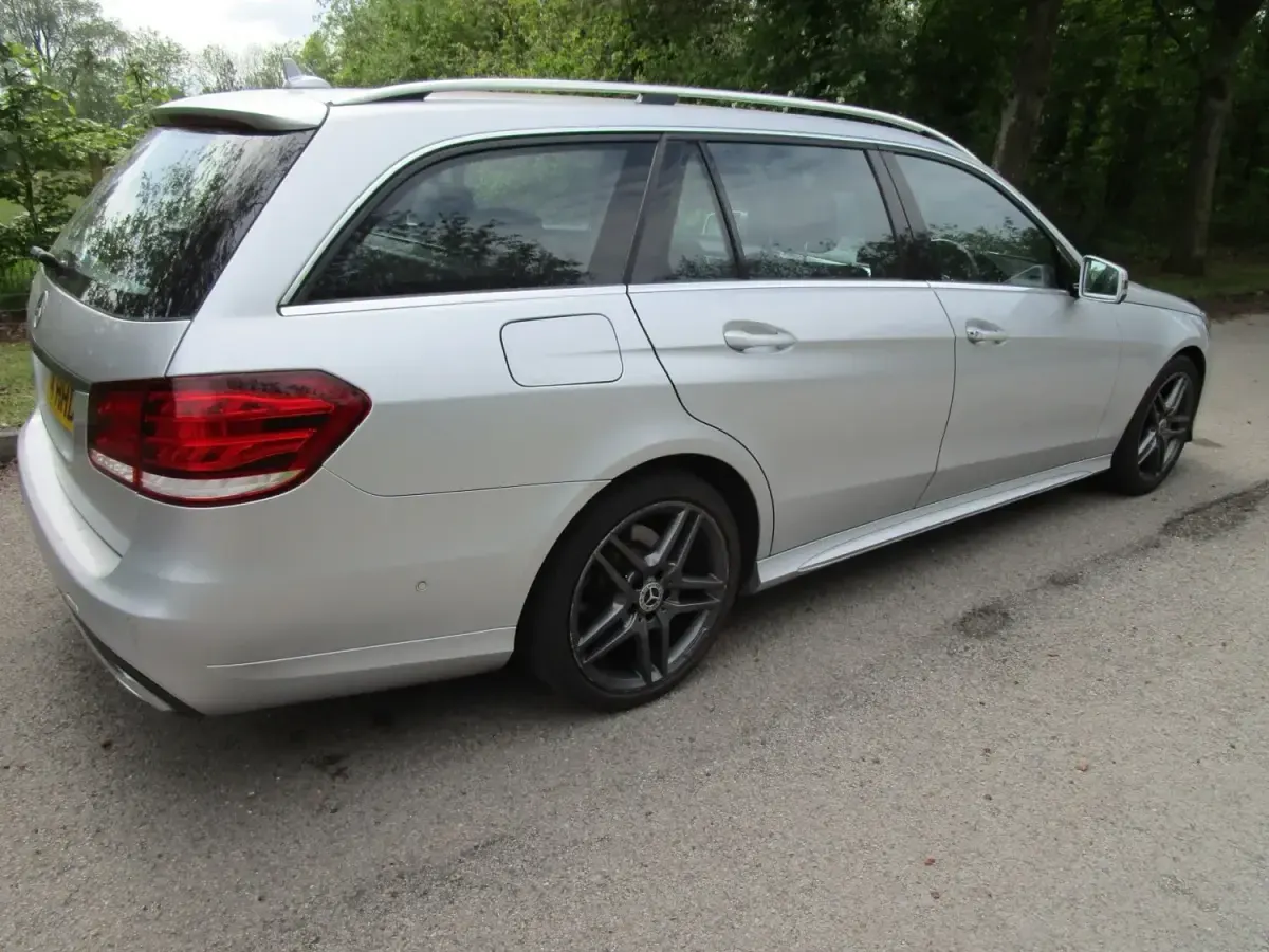 Usado Mercedes E250 AMG 2014 Prateado Carrinha