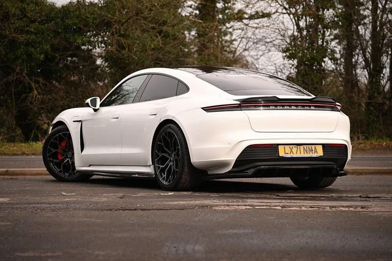 Used Porsche Taycan Performance Package 350 kW (476 HP) 2021 White Sedan