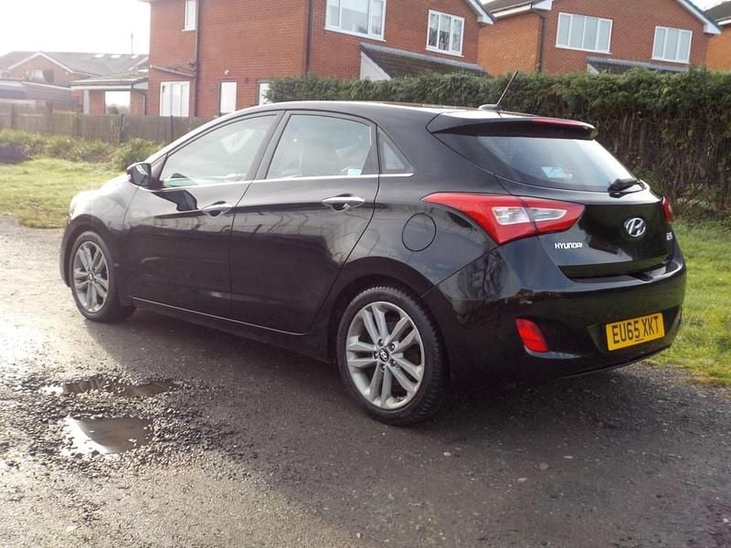 Used Hyundai i30 Premium 136 HP (100 kW) 2015 Black Hatchback