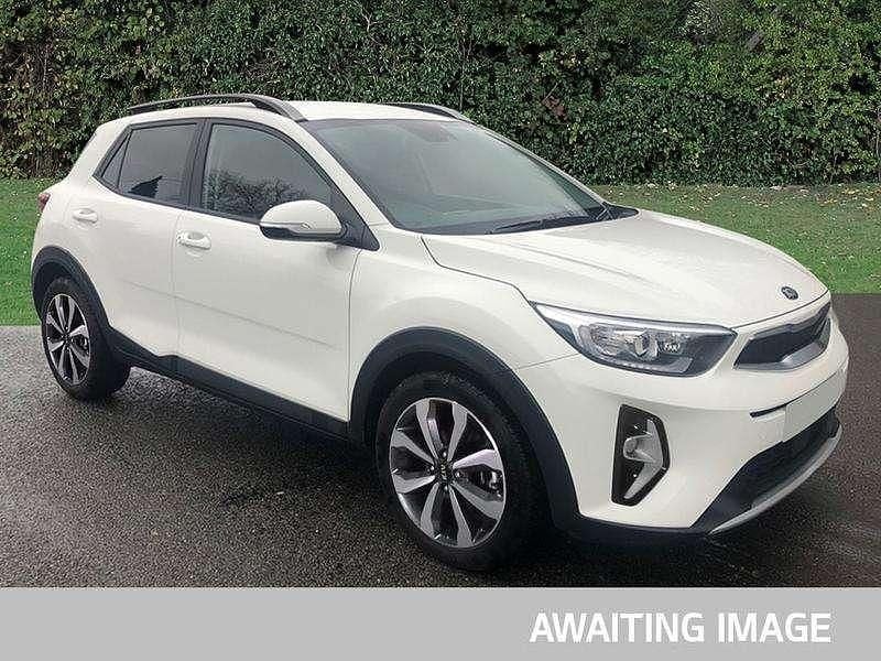 White Used 2022 Kia Stonic 2 SUV | £15,795 (Fair price) - Image 1/1