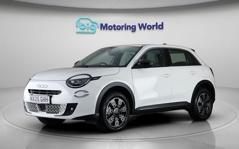 Used Fiat 600 S 101 HP (74 kW) 2025 White SUV