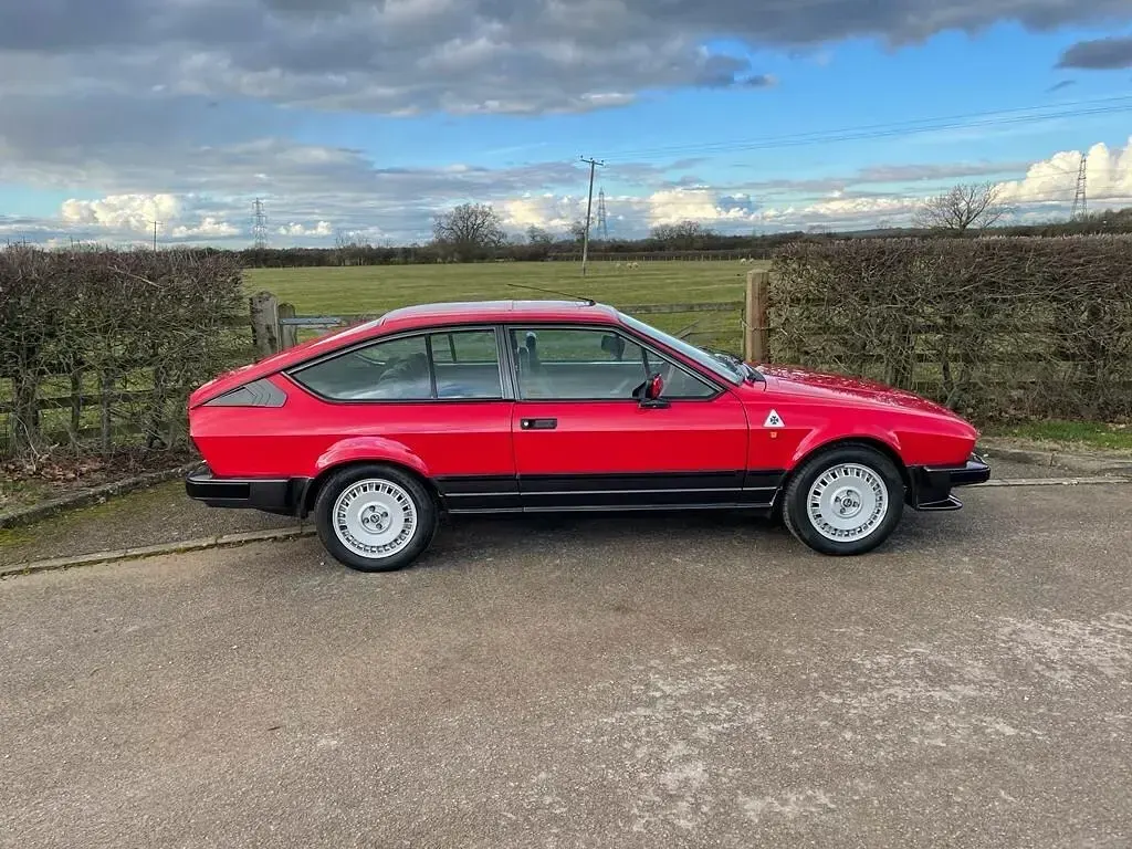 Used Alfa Romeo GTV 130 HP (95 kW) 1983 Red Coupe