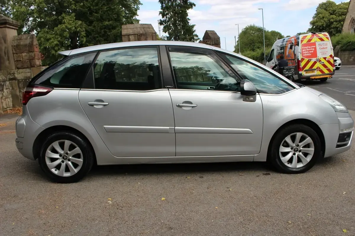 Used Citroën C4 Picasso VTR Sport 2011 Silver MPV