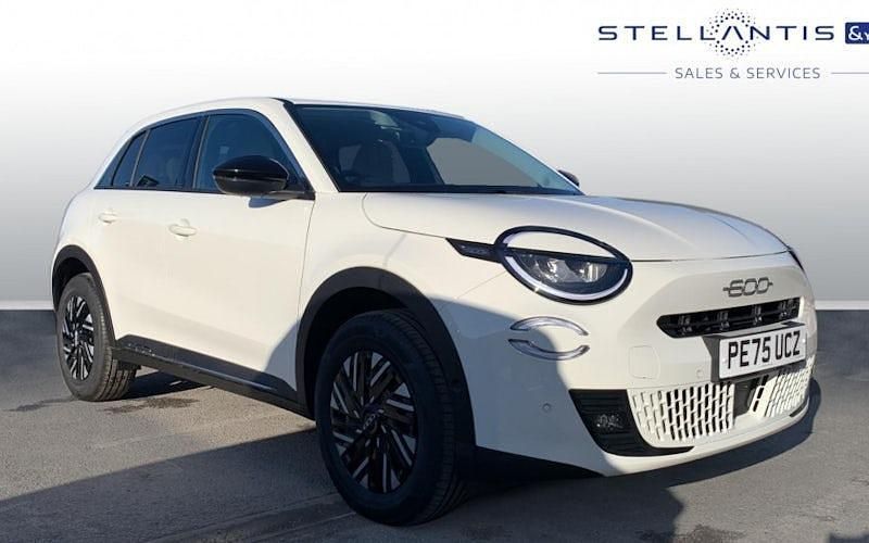 New Fiat 600 La Prima 101 HP (74 kW) 2025 White SUV