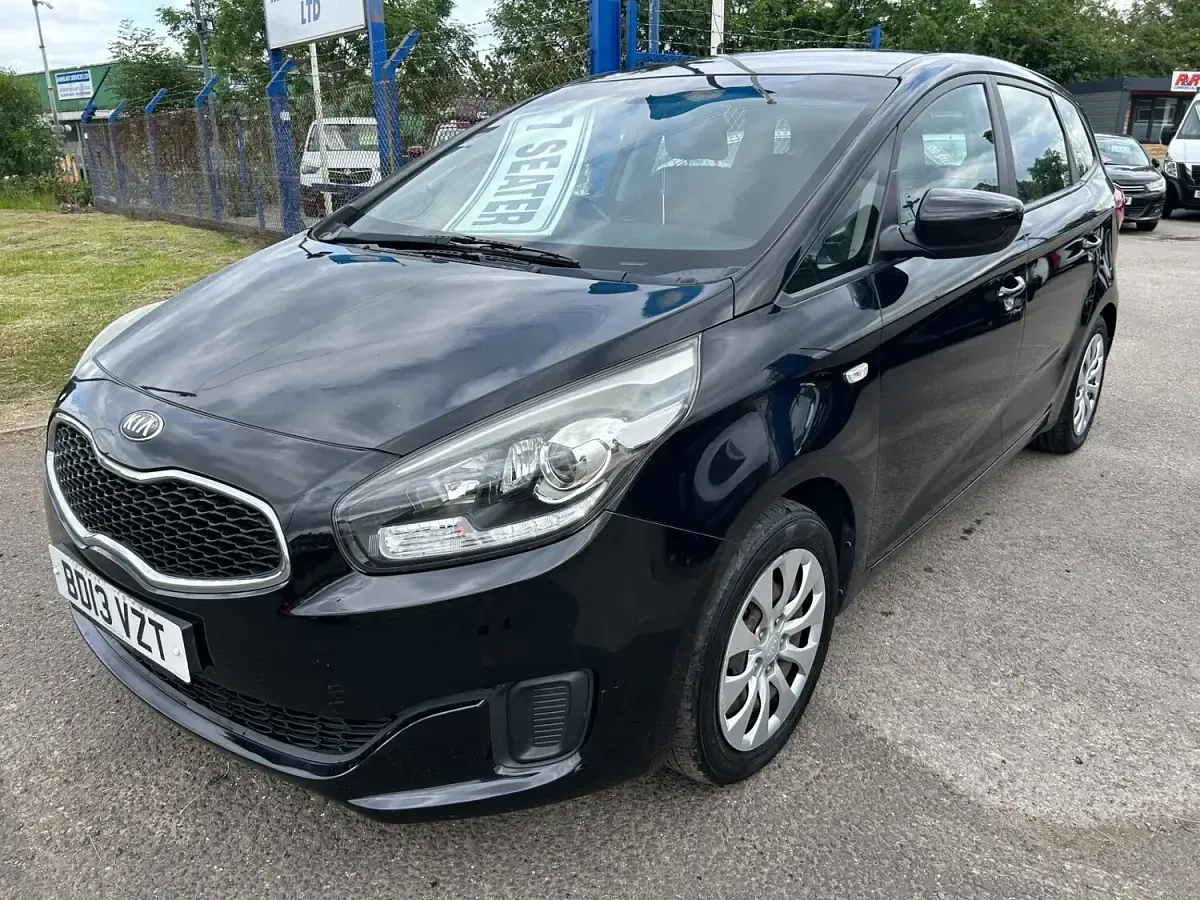 Used Kia Carens 2013 Black MPV