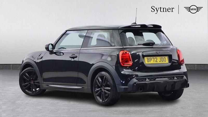 Used Mini Cooper Hatch 134 HP (98 kW) 2022 Black Hatchback