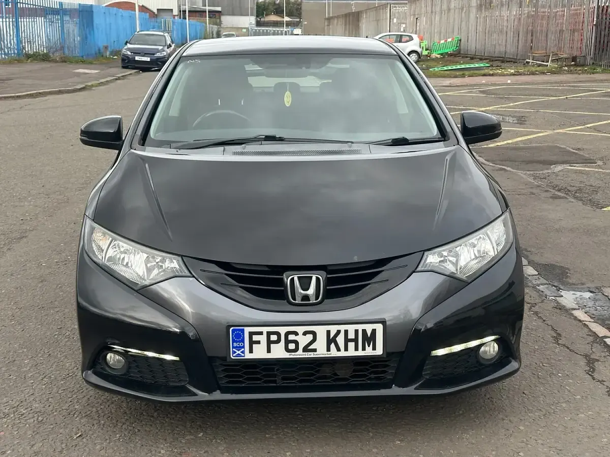 Used Honda Civic SE 100 HP (73 kW) 2013 Black Hatchback