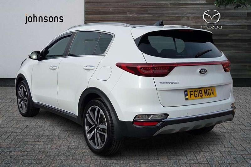 Used Kia Sportage 136 HP (100 kW) 2019 White SUV
